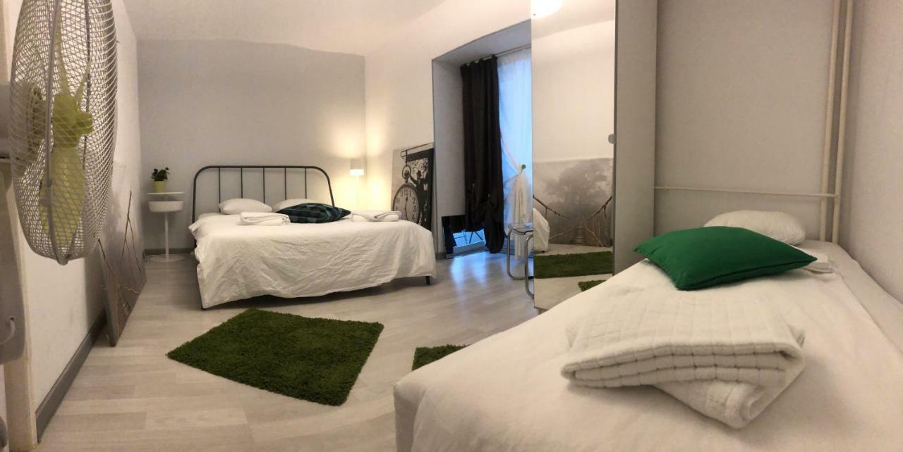 Green Apartment With Terrace 12 Bucureşti Eksteriør bilde