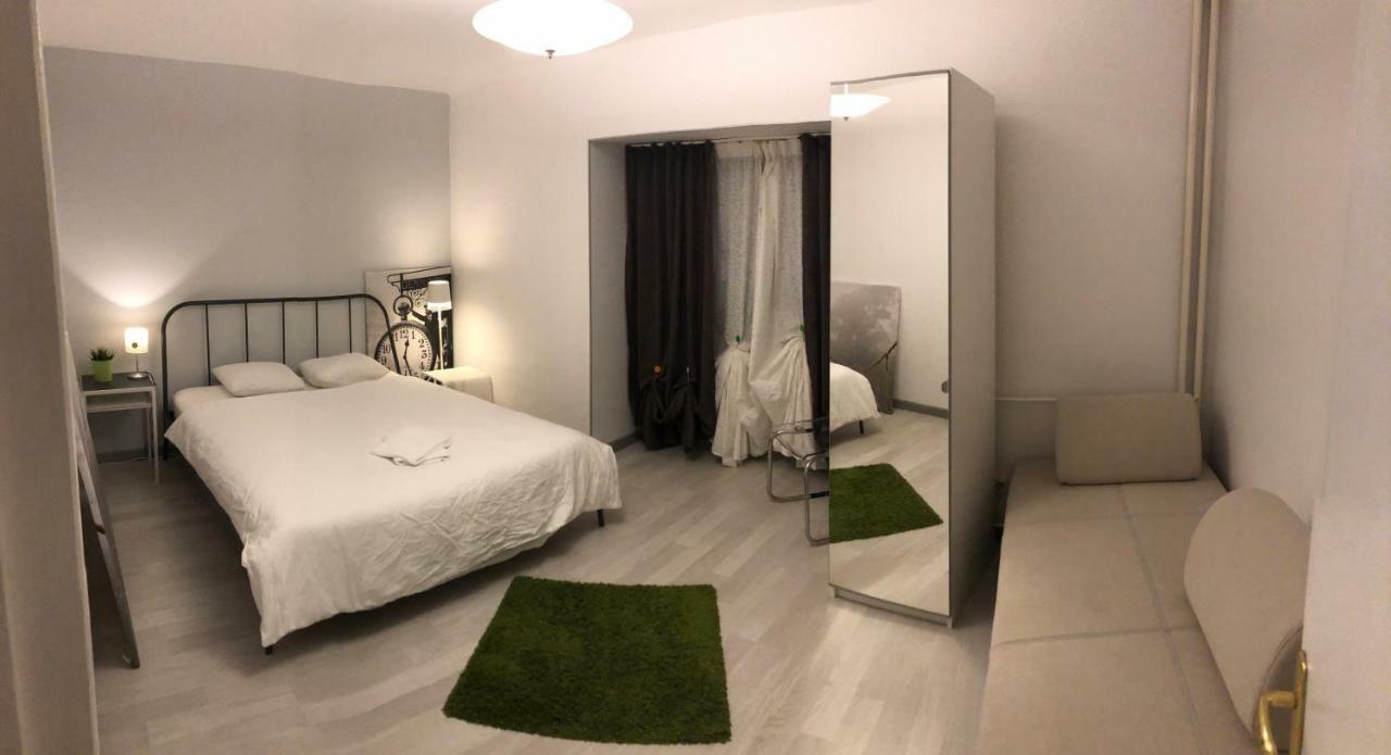 Green Apartment With Terrace 12 Bucureşti Eksteriør bilde