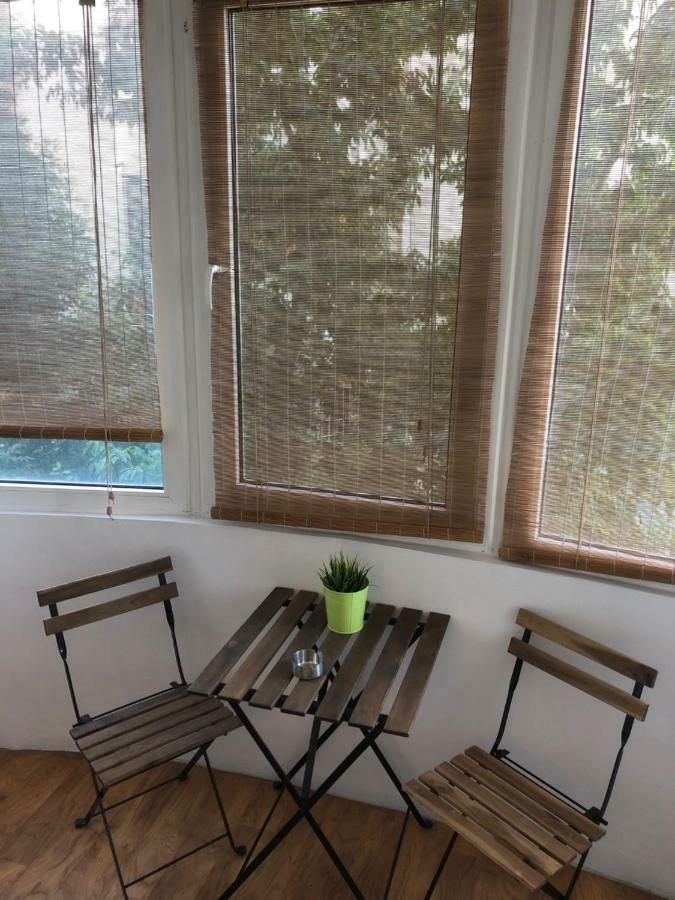 Green Apartment With Terrace 12 Bucureşti Eksteriør bilde